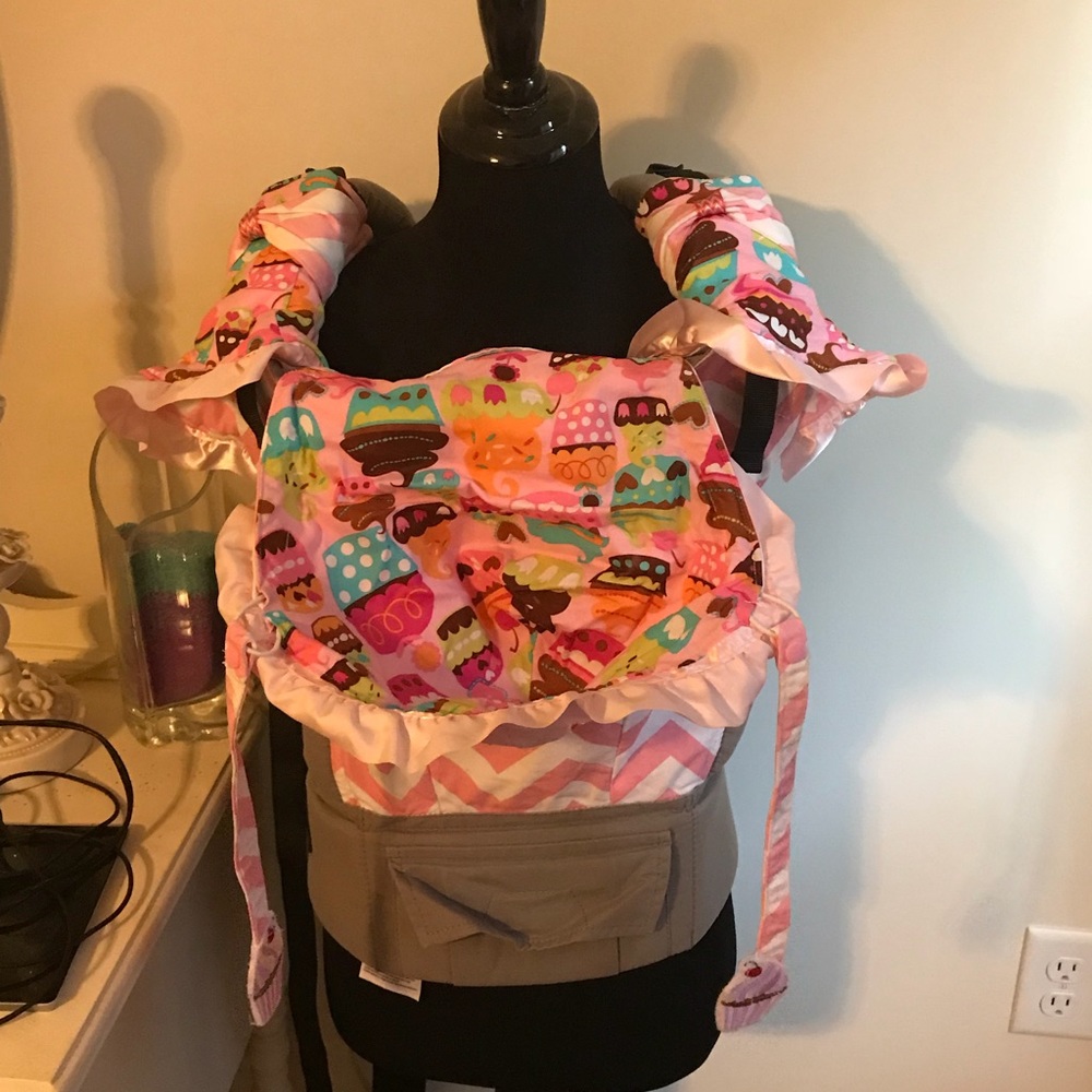 Standard cupcake Tula & custom accessories